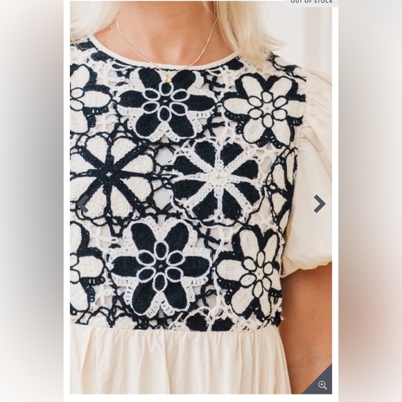 &merci Crochet Midi Dress - Picture 5 of 11